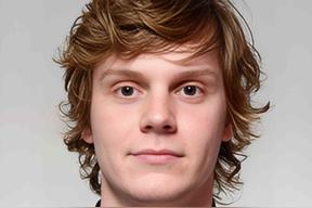 伊万&middot;彼得斯