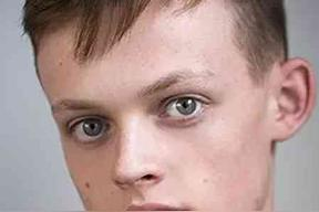 安森&middot;布恩